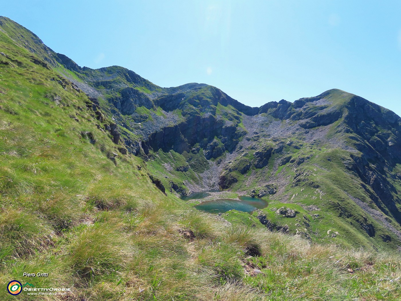 21 A dx  Monte Chierico (2526 m) in basso il Lago del Corno Stella (2258 m).JPG